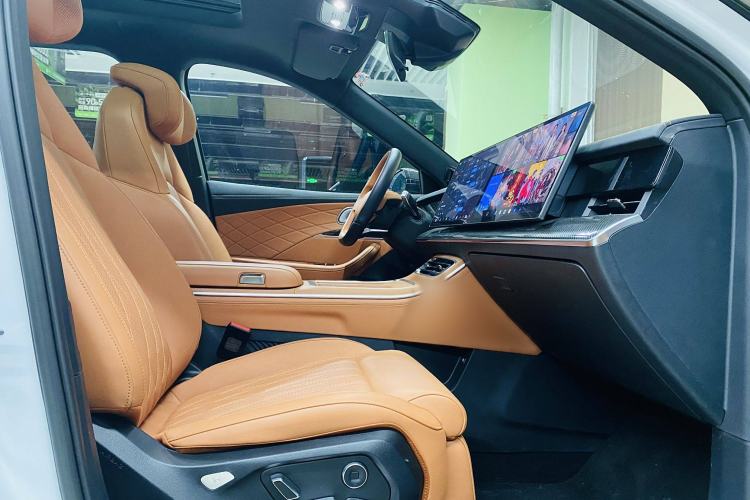 Used NETA L 2024 Extended-Range 220 Flash-Charge Edition Interior 9