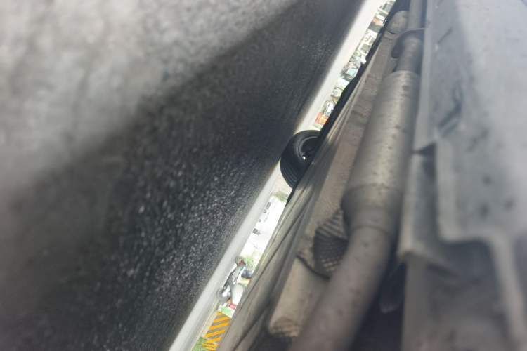 Used NETA L 2024 Extended-Range 310 Flash-Charge Red Edition Chassis Front Right