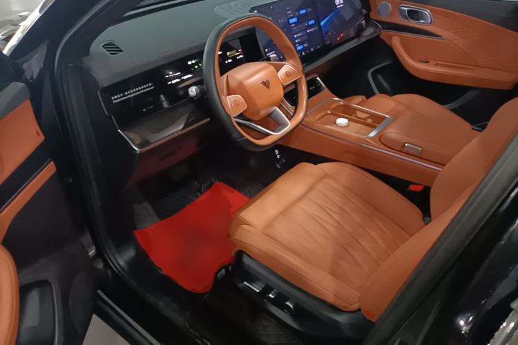 Used NETA L 2024 Extended-Range 310 Flash-Charge Red Edition Driver Seat