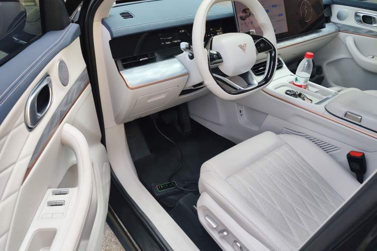 Used NETA L 2024 Extended-Range 220 Flash-Charge Edition Driver Seat