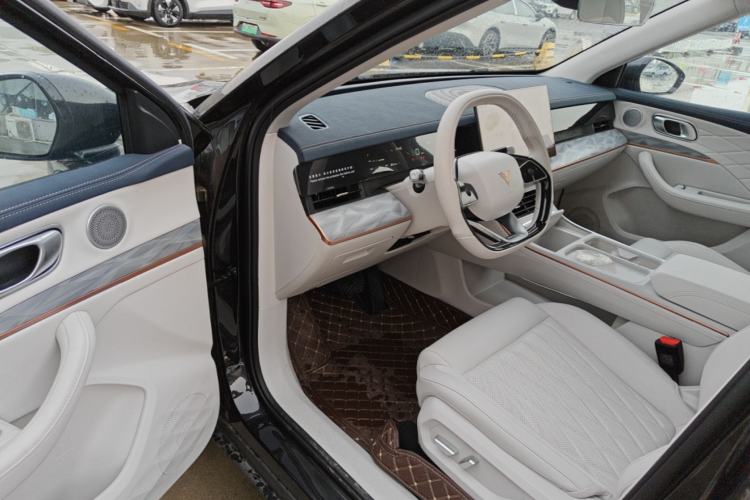 Used NETA L 2024 Extended-Range 310 Flash-Charge Edition Driver Seat
