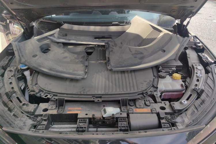Used NETA L 2024 Extended-Range 310 Flash-Charge Red Edition Engine Bay