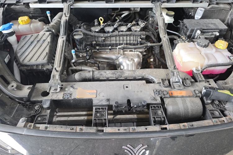 Used NETA L 2024 Extended-Range 220 Flash-Charge Edition Engine Bay