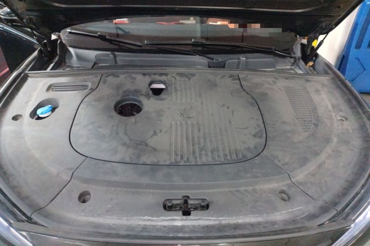 Used NETA L 2024 Extended-Range 310 Flash-Charge Red Edition Engine Bay