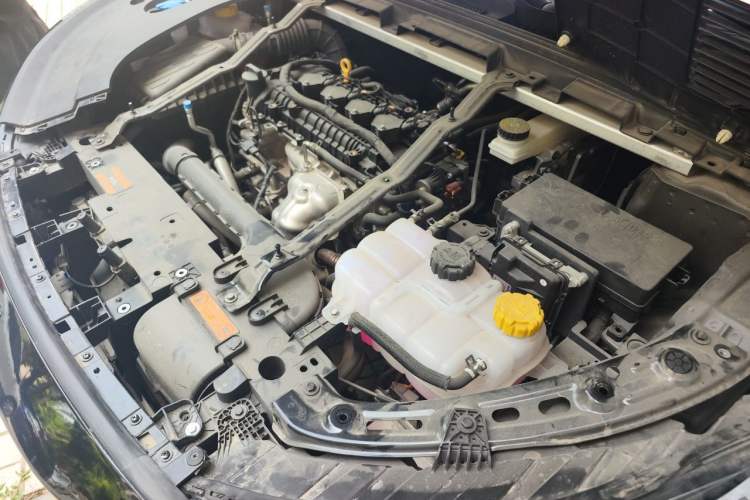 Used NETA L 2024 Extended-Range 310 Flash-Charge Red Edition Engine Bay Left