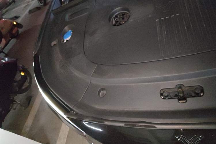 Used NETA L 2024 Extended-Range 310 Flash-Charge Red Edition Engine Bay Right