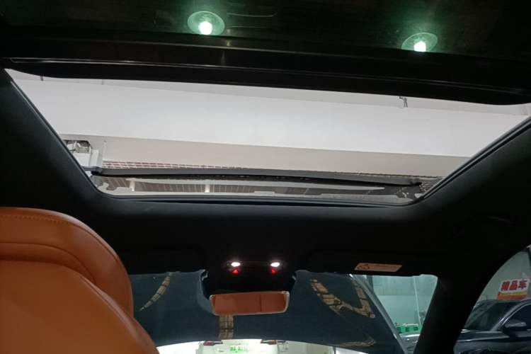 Used NETA L 2024 Extended-Range 310 Flash-Charge Red Edition Headliner
