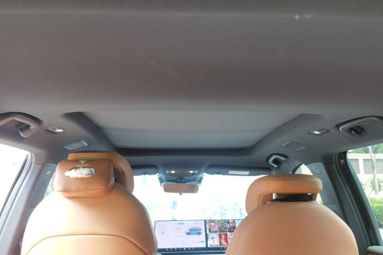 Used NETA L 2024 Extended-Range 310 Flash-Charge Red Edition Headliner