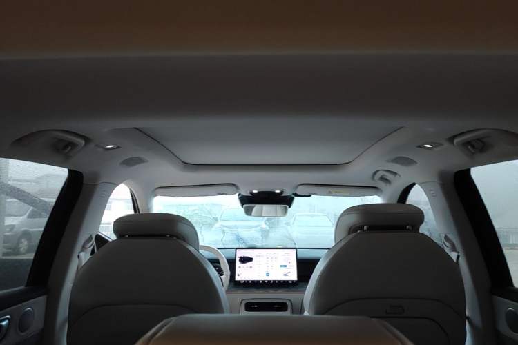 Used NETA L 2024 Extended-Range 310 Flash Charge PRO Edition Headliner