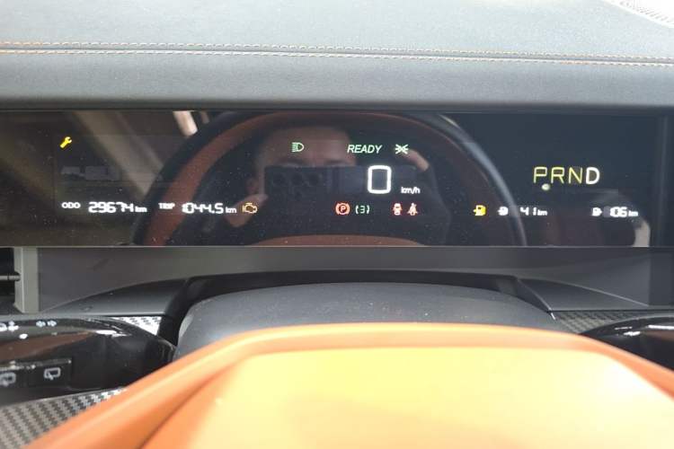 Used NETA L 2024 Extended-Range 220 Flash-Charge Edition Instrument Cluster
