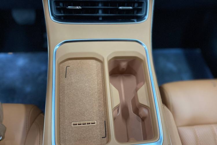 Used NETA L 2024 Extended-Range 220 Flash-Charge Edition Interior 12