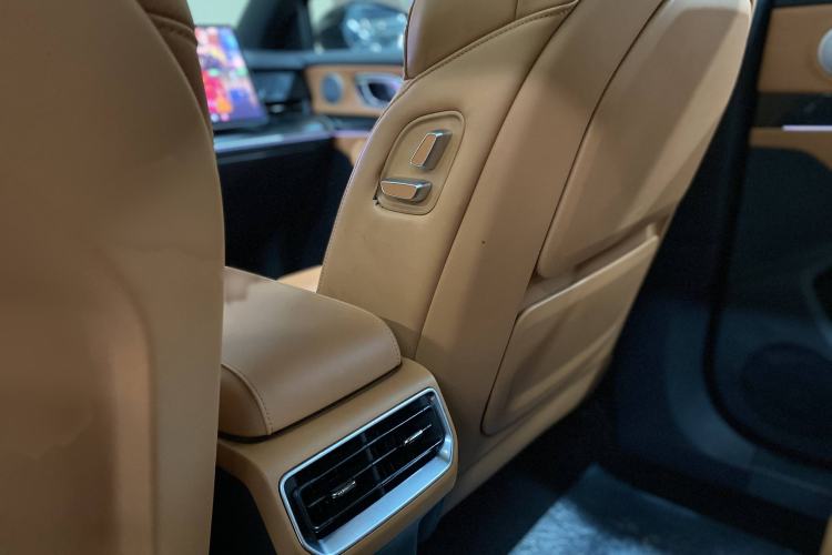 Used NETA L 2024 Extended-Range 220 Flash-Charge Edition Interior 7