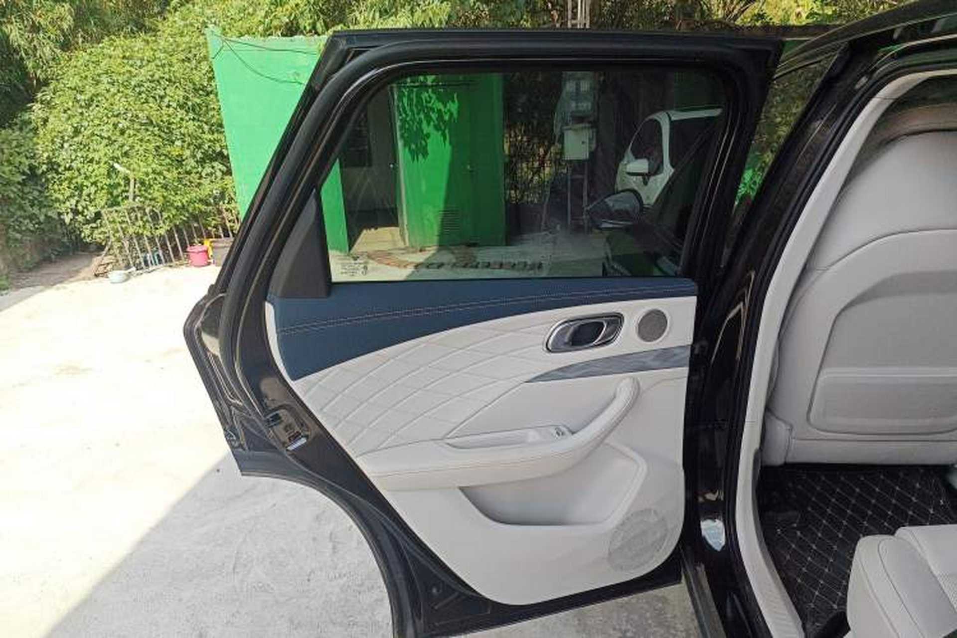 Used NETA L 2024 Range-Extended 220 Luxury Edition Interior 8
