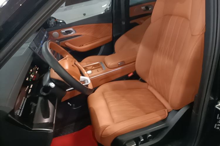 Used NETA L 2024 Extended-Range 310 Flash-Charge Red Edition Left Front Seat