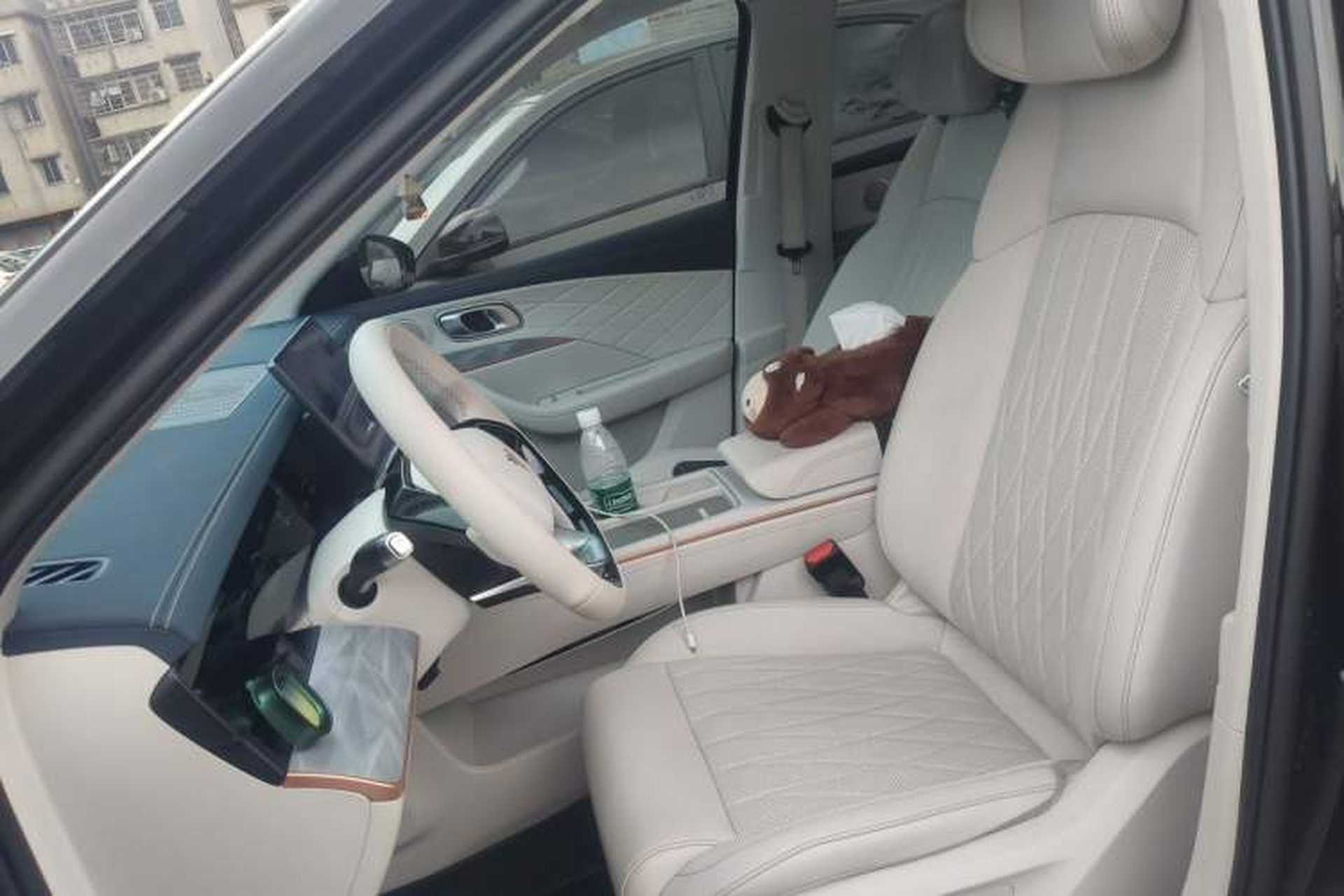Used NETA L 2024 Extended-Range 310 Flash-Charge Edition Left Front Seat