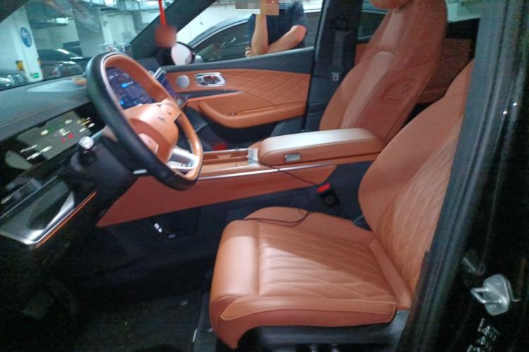 Used NETA L 2024 Extended-Range 310 Flash-Charge Red Edition Left Front Seat