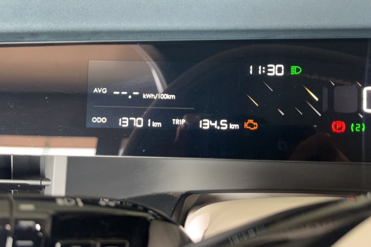Used NETA L 2024 Range-Extended 220 Luxury Edition Odometer Close Up