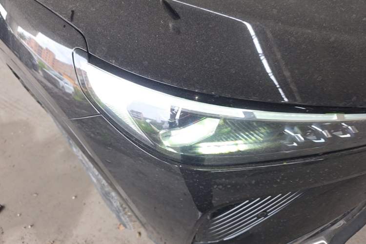 Used NETA L 2024 Extended-Range 220 Flash-Charge Edition Right Front Headlight