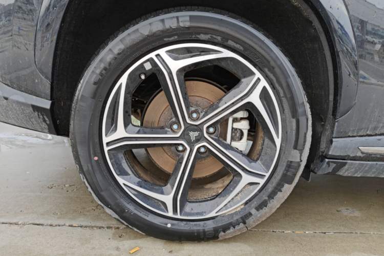 Used NETA L 2024 Extended-Range 310 Flash-Charge Edition Right Rear Wheel Hub