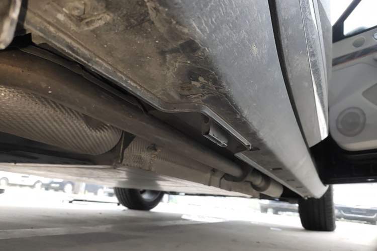 Used NETA L 2024 Extended-Range 310 Flash Charge PRO Edition Right Side Sill