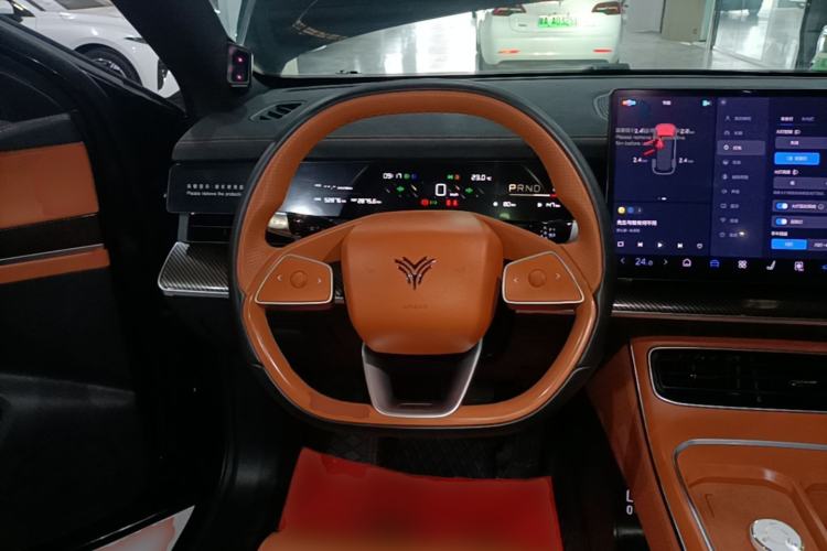Used NETA L 2024 Extended-Range 310 Flash-Charge Red Edition Steering Wheel