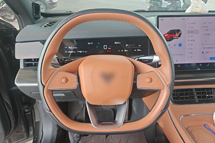 Used NETA L 2024 Extended-Range 310 Flash-Charge Red Edition Steering Wheel