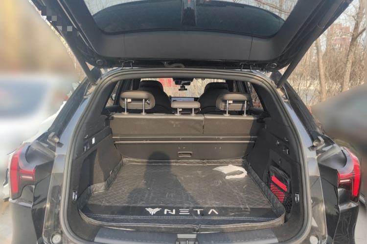 Used NETA L 2024 Extended-Range 310 Flash-Charge Red Edition Trunk