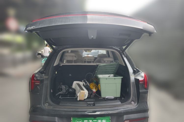 Used NETA L 2024 Extended-Range 310 Flash-Charge Red Edition Trunk