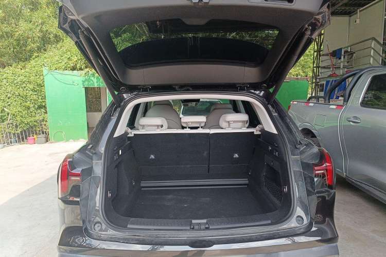 Used NETA L 2024 Range-Extended 220 Luxury Edition Trunk