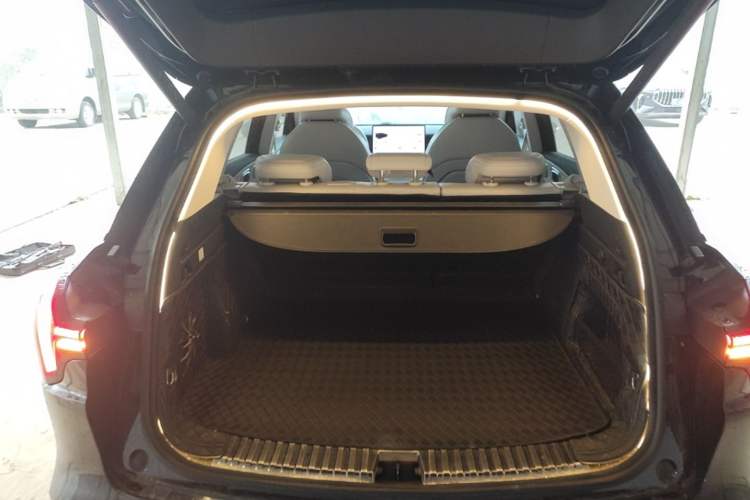 Used NETA L 2024 Extended-Range 310 Flash Charge PRO Edition Trunk