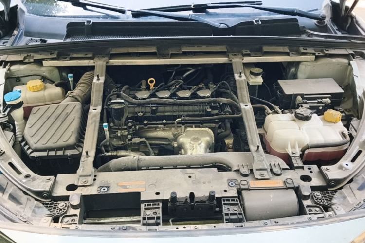 Used NETA L 2024 Extended-Range 310 Flash-Charge Red Edition Engine Bay