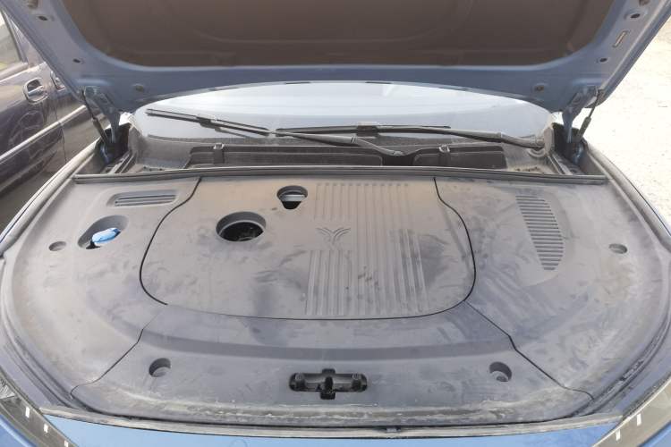 Used NETA L 2024 Extended-Range 310 Flash-Charge Red Edition Engine Bay