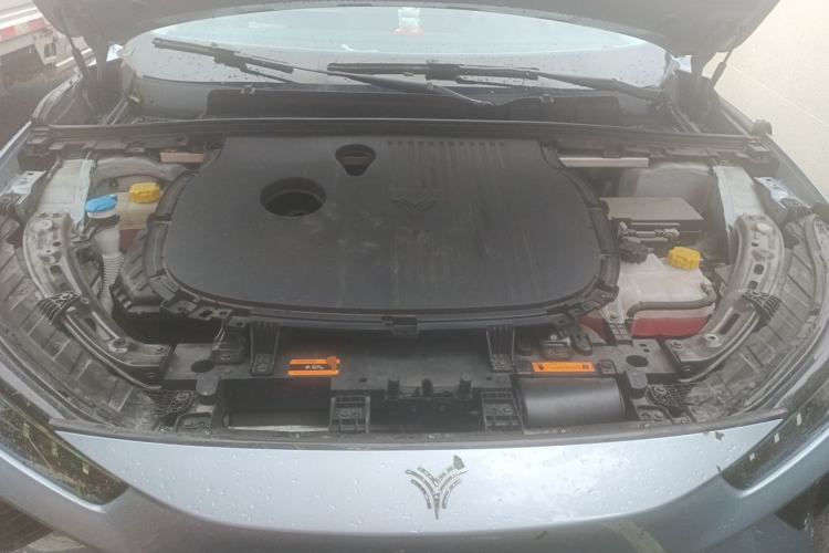 Used NETA L 2024 Extended-Range 310 Flash-Charge Red Edition Engine Bay