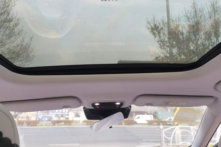 Used NETA L 2024 Extended-Range 310 Flash-Charge Red Edition Headliner