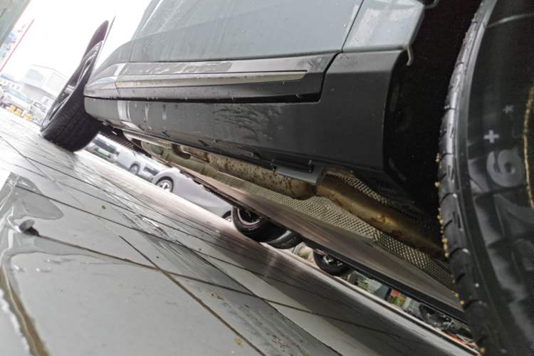 Used NETA L 2024 Extended-Range 310 Flash-Charge Edition Right Side Sill