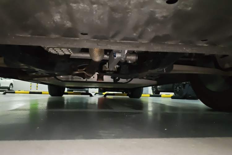 Used NETA L 2024 Extended-Range 310 Flash-Charge Red Edition Chassis Front