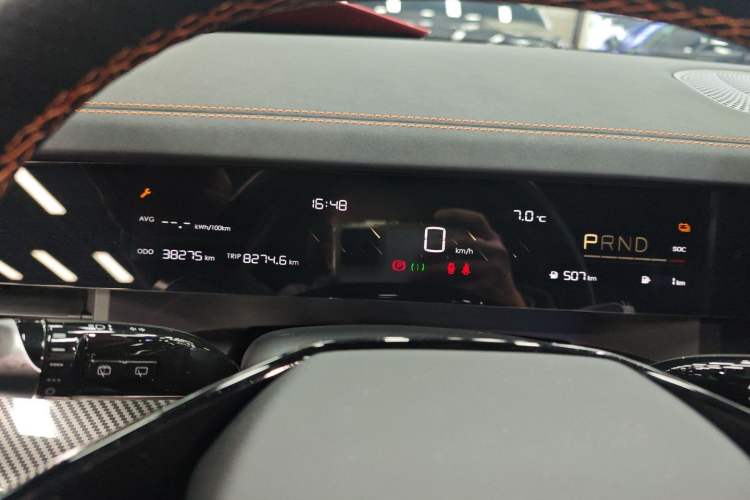 Used NETA L 2024 Extended-Range 310 Flash-Charge Red Edition Instrument Cluster