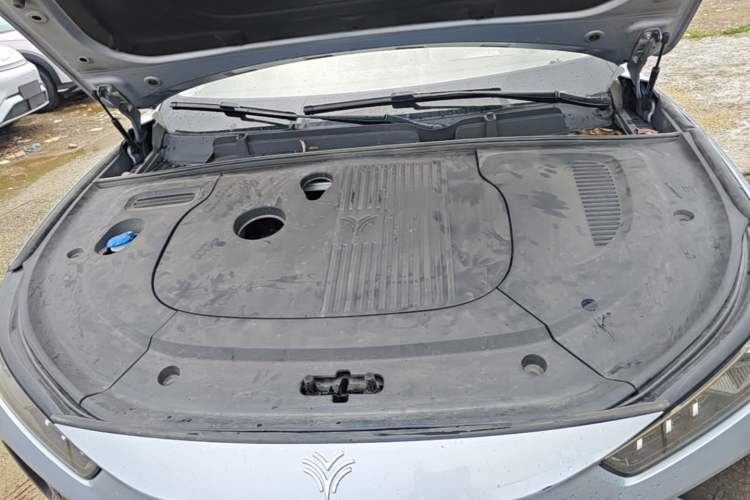 Used NETA L 2024 Extended-Range 310 Flash Charge PRO Edition Engine Bay