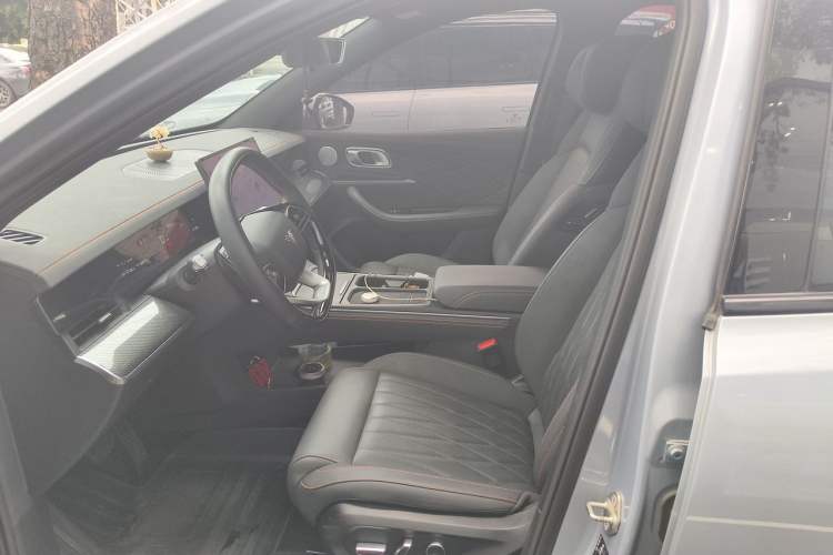 Used NETA L 2024 Pure Electric 510 Flash Charge PRO Edition Left Front Seat