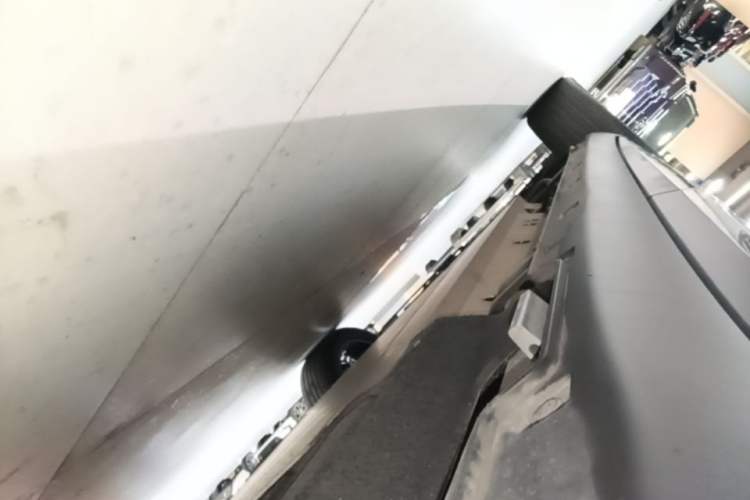 Used NETA L 2024 Extended-Range 310 Flash Charge PRO Edition Left Side Sill
