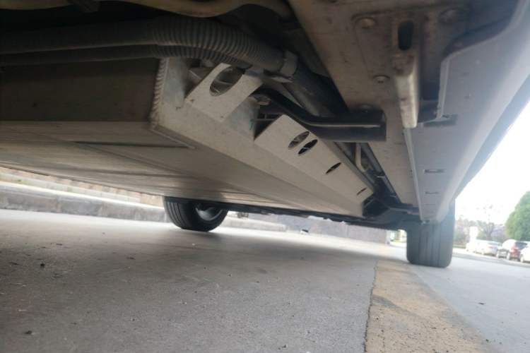 Used NETA L 2024 Extended-Range 310 Flash Charge PRO Edition Chassis Front Left