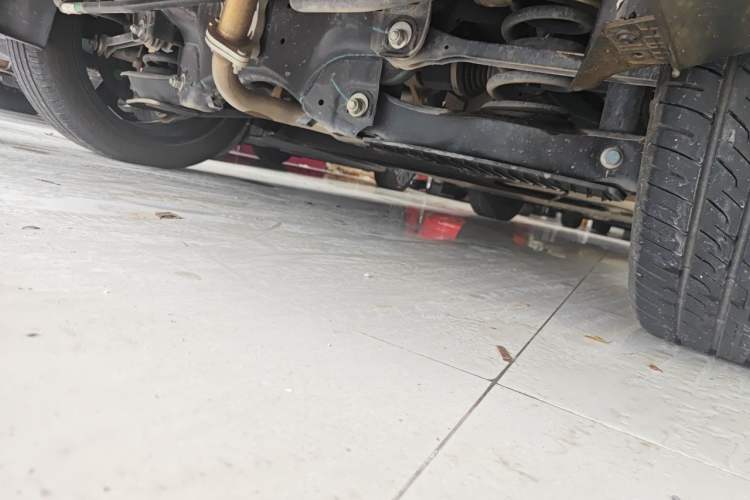 Used NETA L 2024 Extended-Range 310 Flash-Charge Red Edition Chassis Rear Right