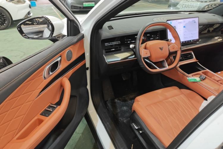Used NETA L 2024 Extended-Range 310 Flash-Charge Edition Driver Seat