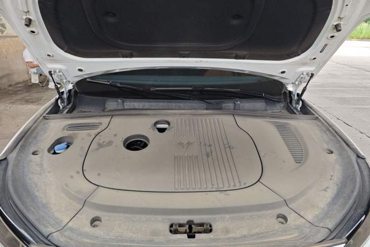 Used NETA L 2024 Extended-Range 310 Flash-Charge Red Edition Engine Bay