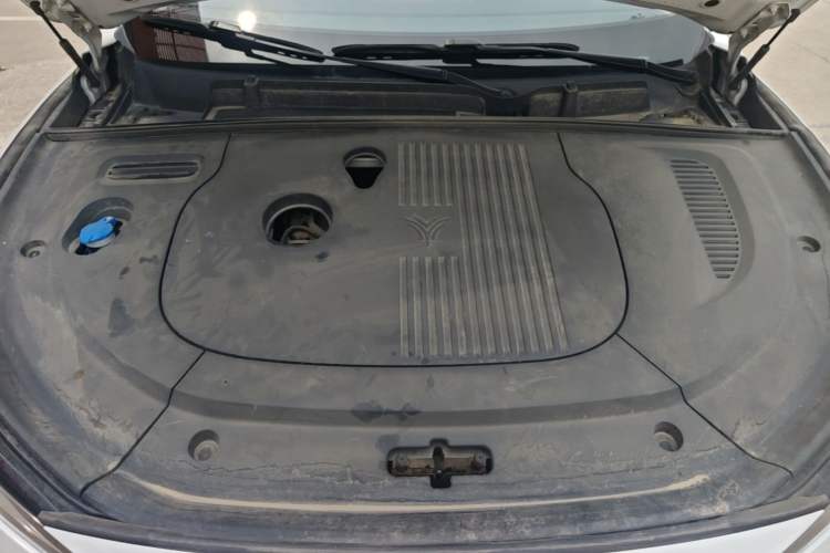 Used NETA L 2024 Extended-Range 310 Flash-Charge Red Edition Engine Bay