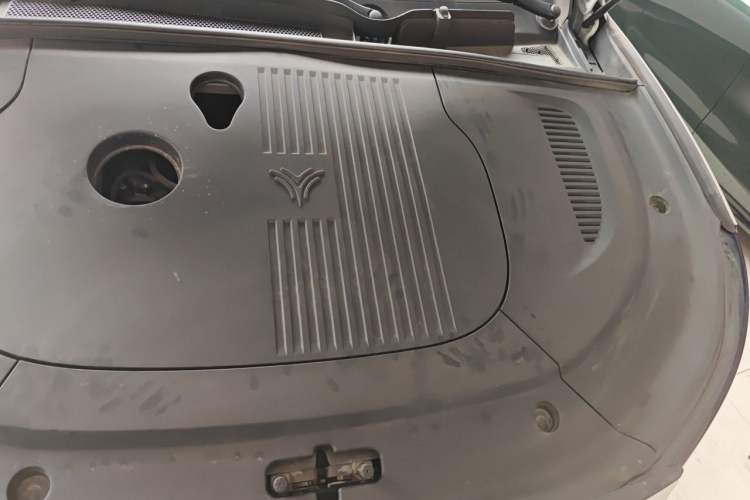 Used NETA L 2024 Extended-Range 310 Flash-Charge Red Edition Engine Bay Left
