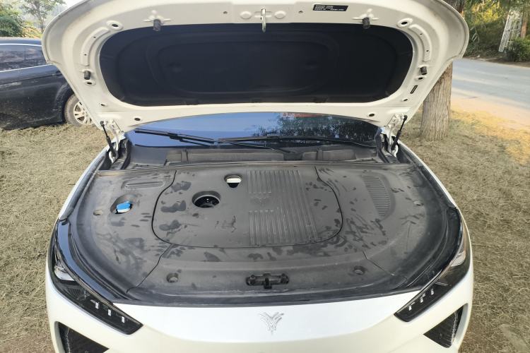 Used NETA L 2024 Extended-Range 310 Flash-Charge Red Edition Engine Bay