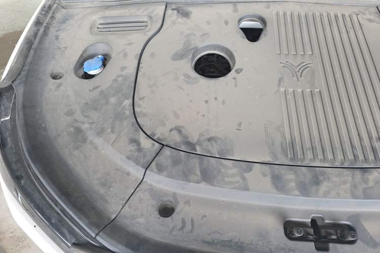 Used NETA L 2024 Extended-Range 220 Flash-Charge Edition Engine Bay Right