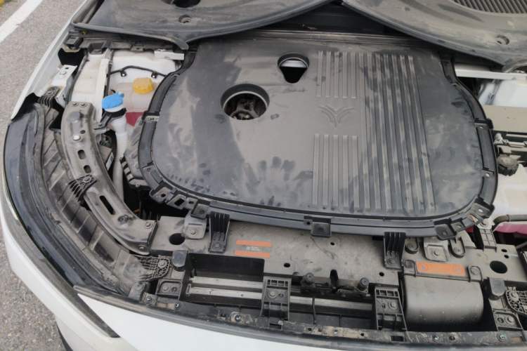 Used NETA L 2024 Extended-Range 310 Flash-Charge Red Edition Engine Bay Right