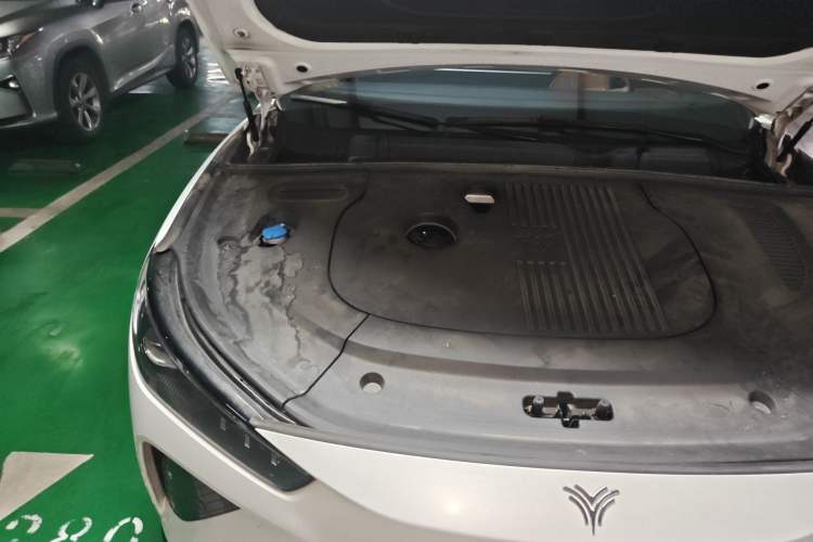 Used NETA L 2024 Extended-Range 310 Flash-Charge Red Edition Engine Bay Right